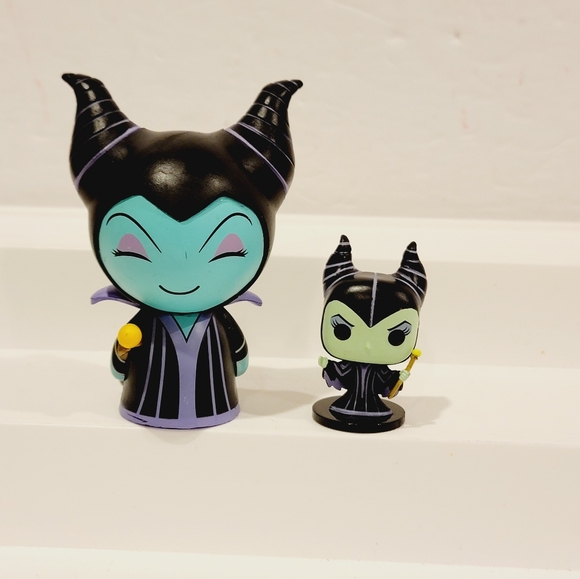 Funko Disney Sleeping Beauty Maleficent Figure Set - Picture 6 of 9